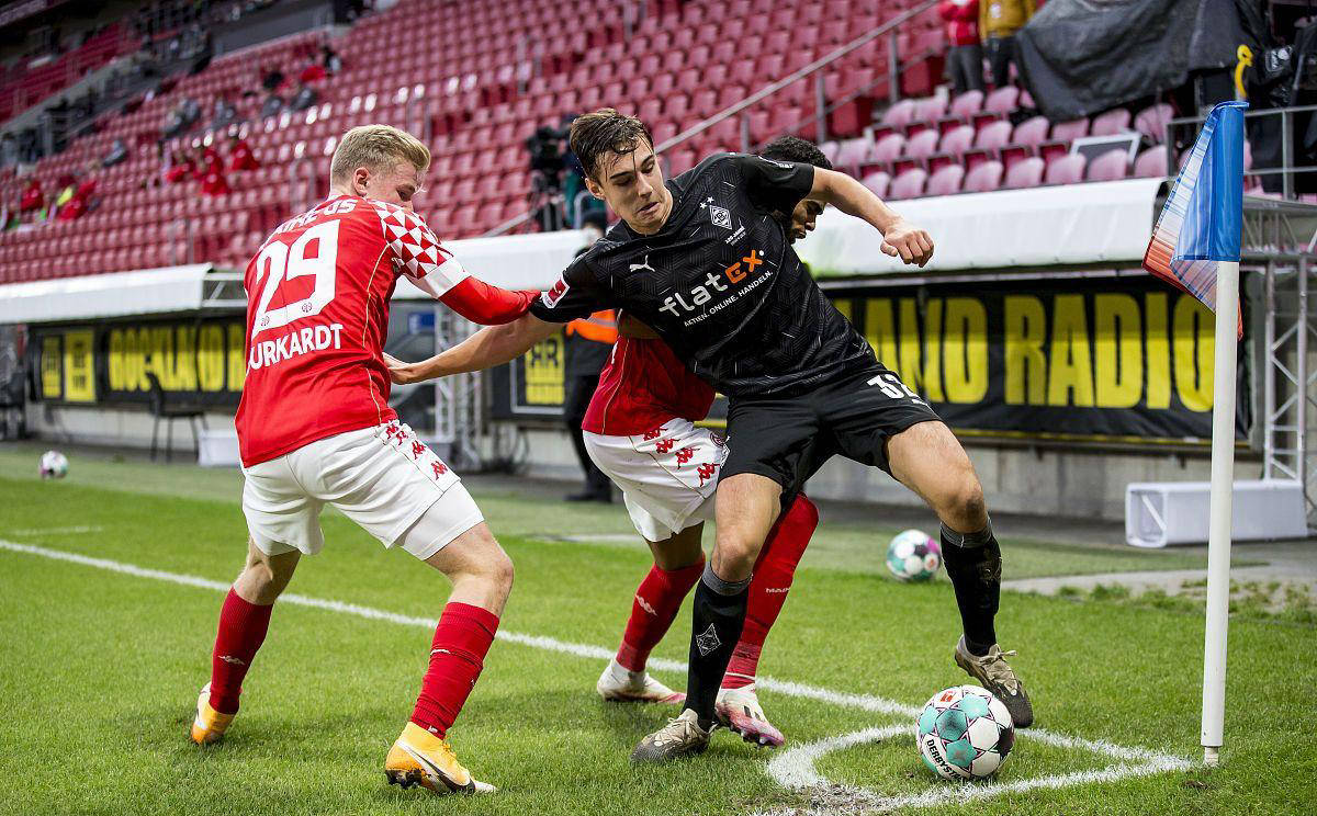 乐鱼体育-德甲：勒沃库森3-2战胜霍芬海姆，攻势凌厉场面火爆的简单介绍-乐鱼体育