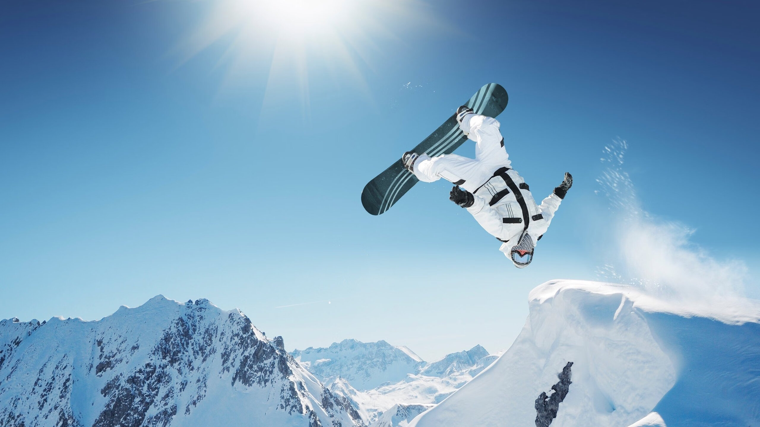 乐鱼体育登录-电竞比赛中的团队精神：信任配合，共同努力，电竞团队成员