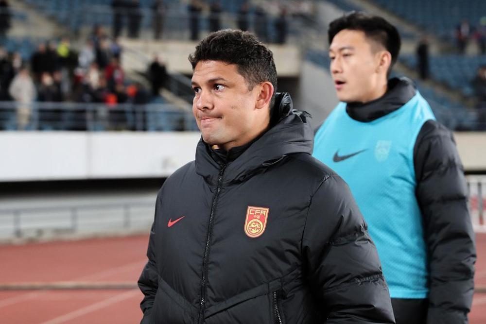 乐鱼体育:归化球员艾克森对中国足球文化认同的心理学分析的简单介绍 乐鱼体育:归化球员艾克森对中国足球文化认同的心理学分析的简单介绍